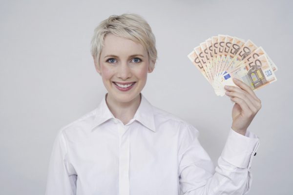 Erster Job: So nutzen Sie den neuen finanziellen Spielraum