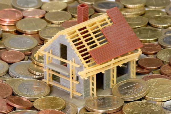 Teures Eigenheim: was Immobilienbesitzer zurücklegen müssen