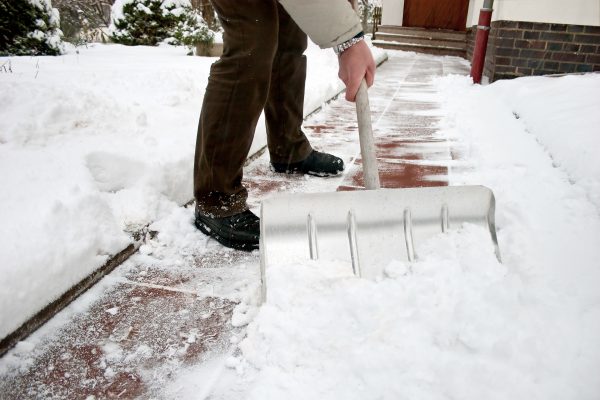 Schnee und Eis: Das müssen Hauseigentümer und Mieter jetzt wissen