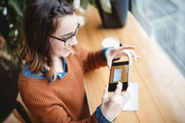 Schluss mit Tippen – so funktioniert die Fotoüberweisung